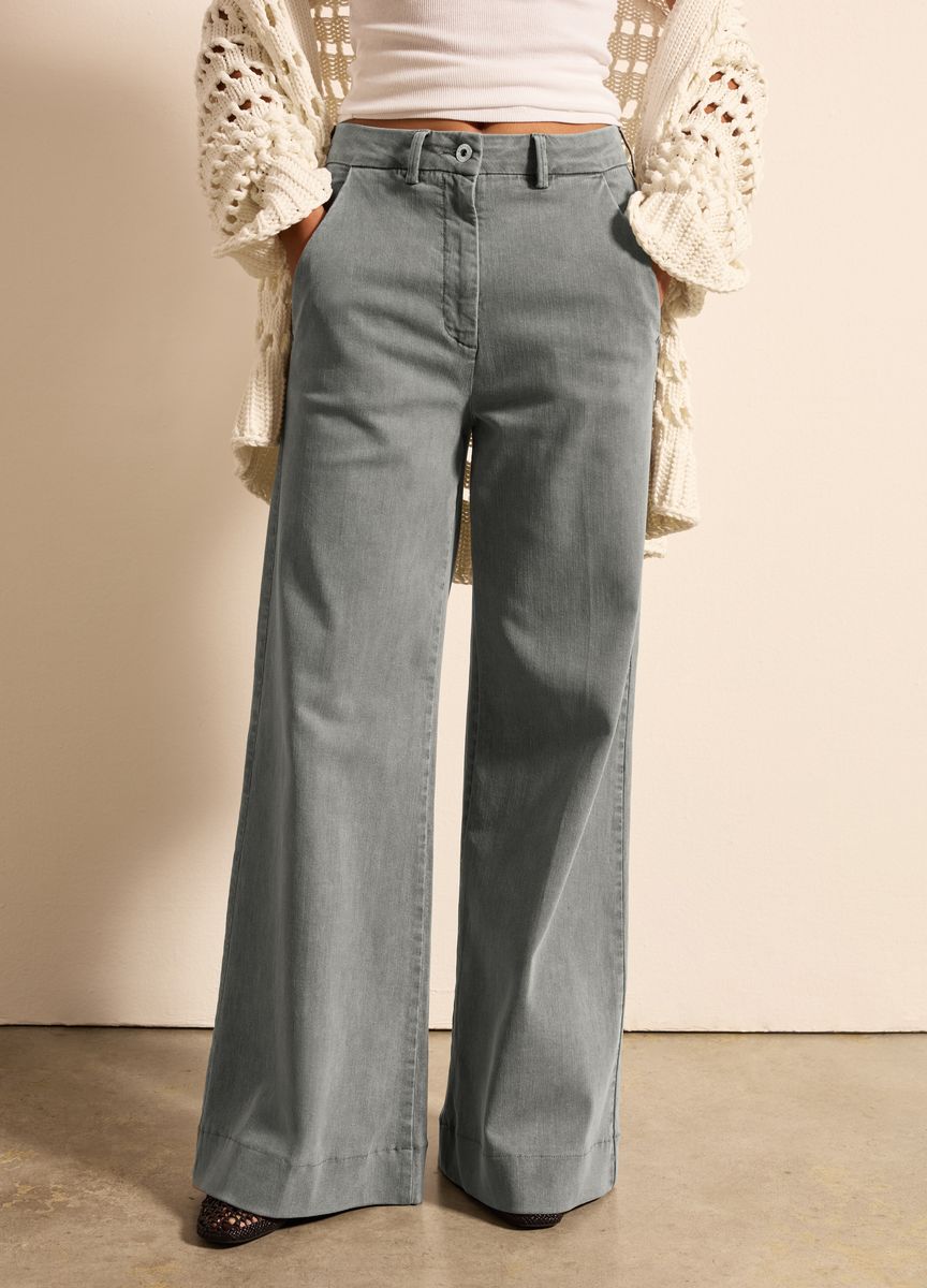 Klassische Stoffhose mit Bügelfalte