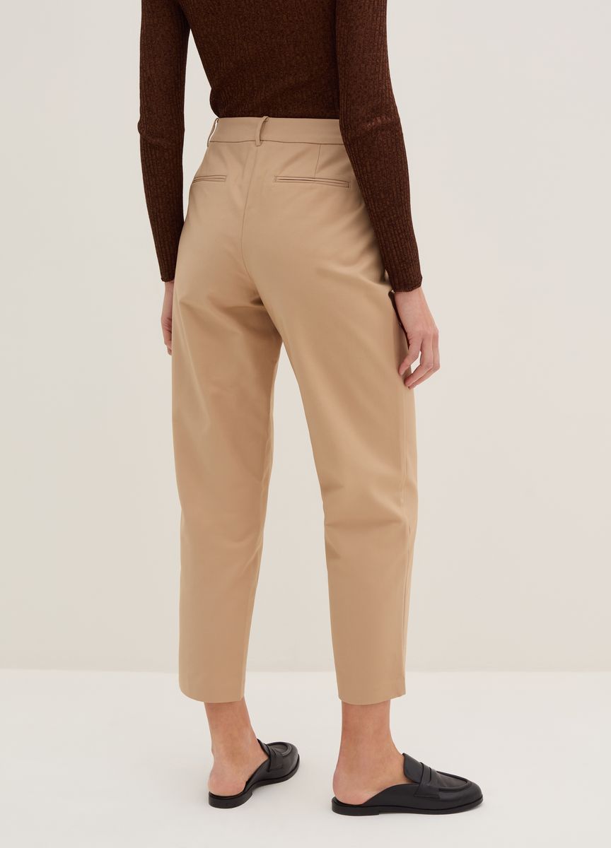 Klassische Stoffhose mit Bügelfalte