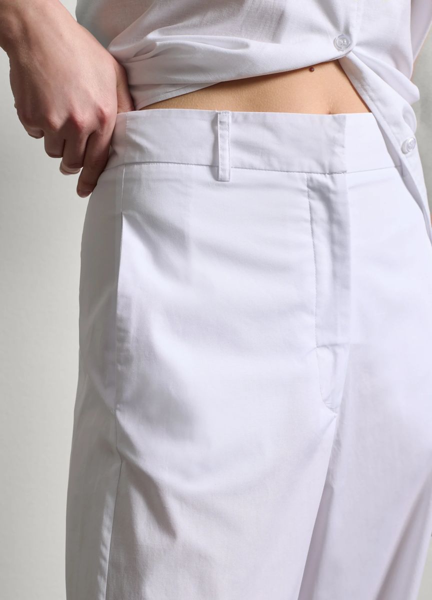 Klassische Stoffhose mit Bügelfalte