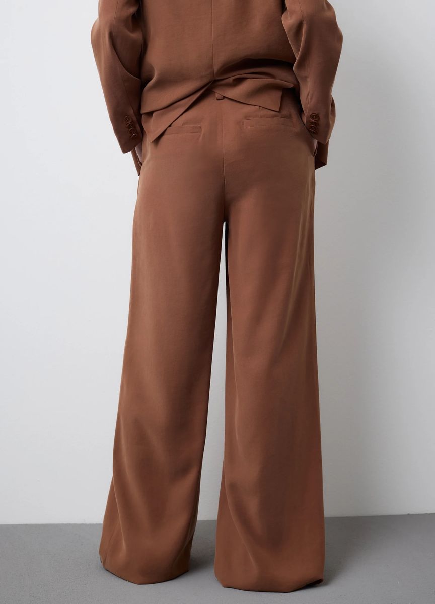 Elegante Anzughose mit weitem Bein