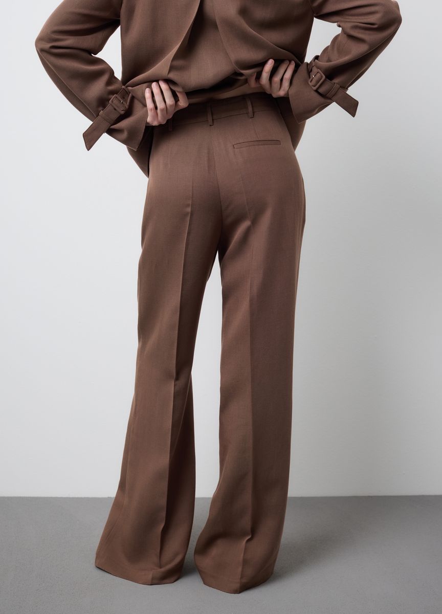 Elegante Anzughose mit weitem Bein