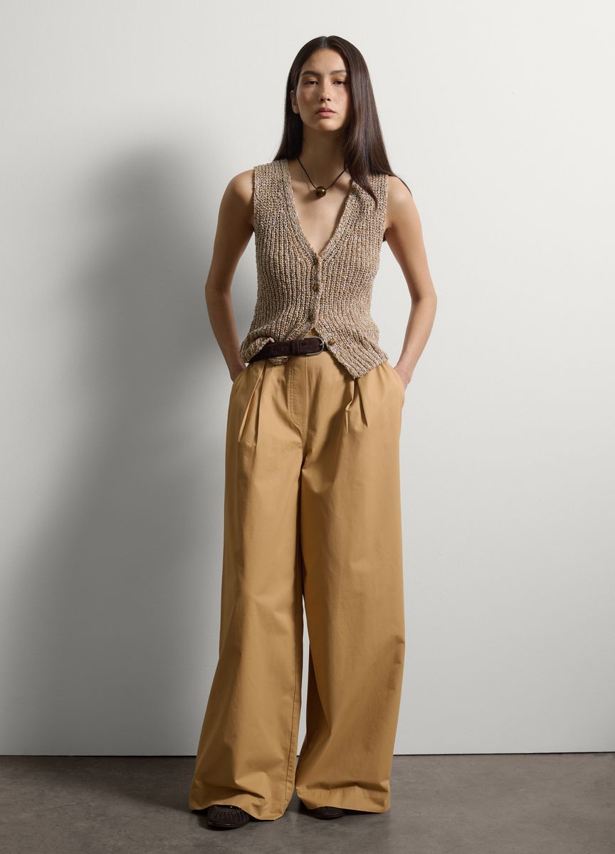 Ärmelloses Rippstrick-Oberteil mit Rollkragen