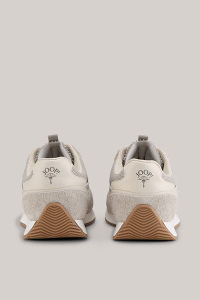 Sneaker aus Mesh und Wildleder