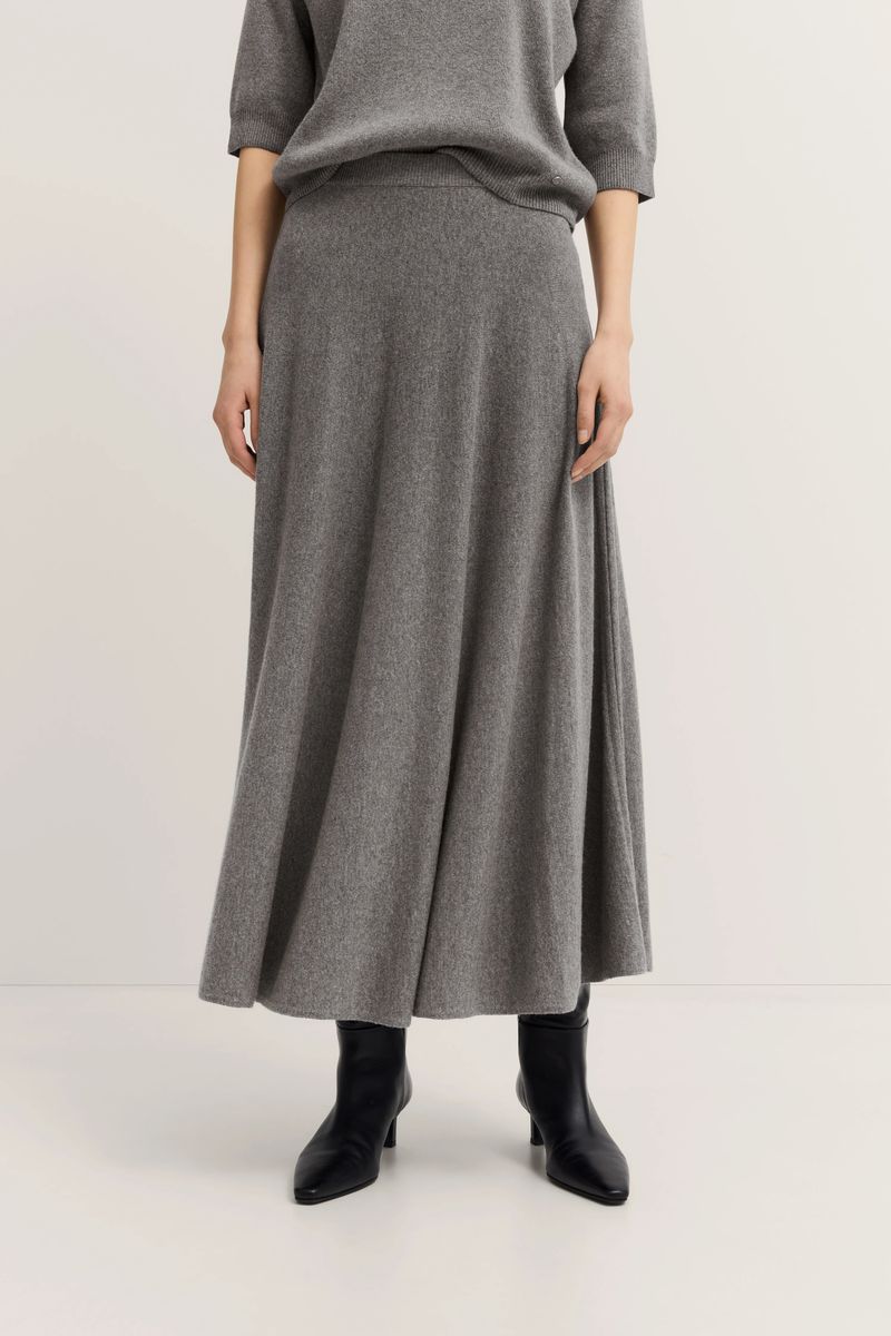 Eleganter Strick-Midirock in A-Linie