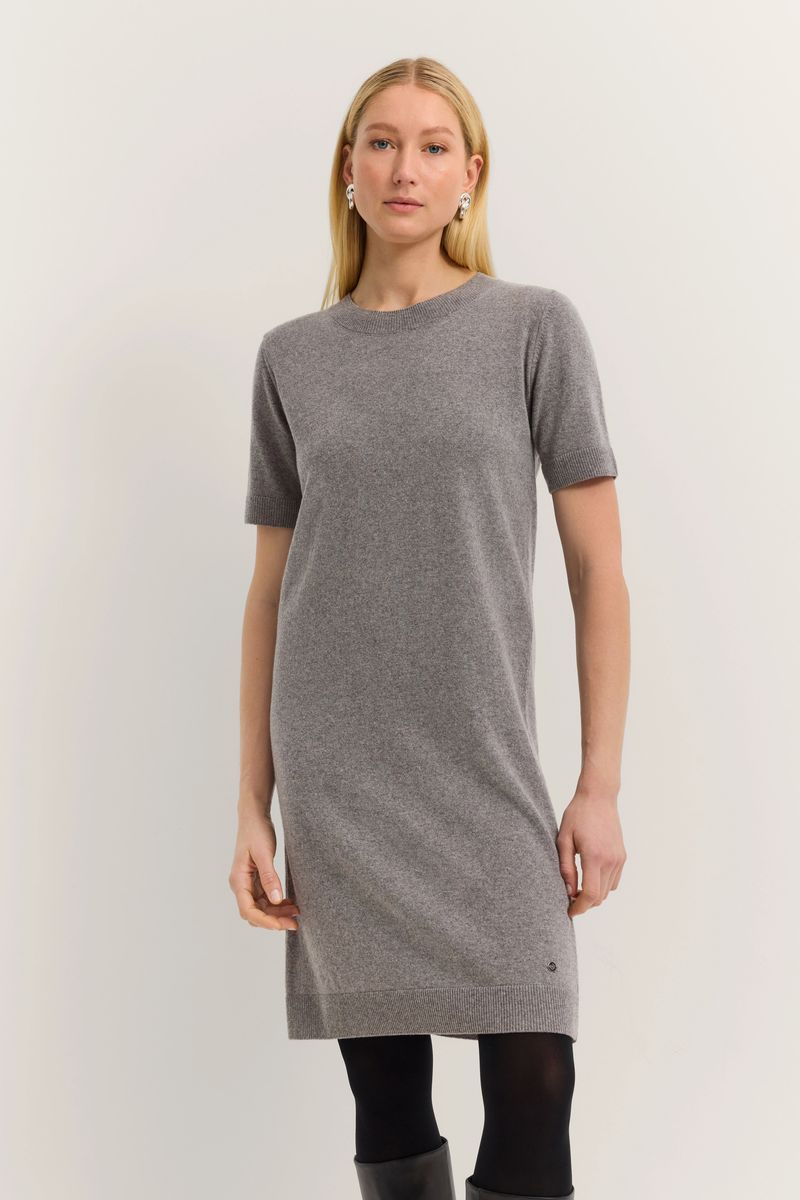 Kurzärmeliges Wolle-Kaschmir Strickkleid
