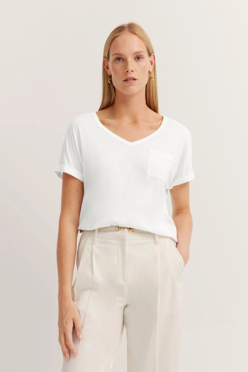 T-Shirt mit V-Ausschnitt und Brusttasche