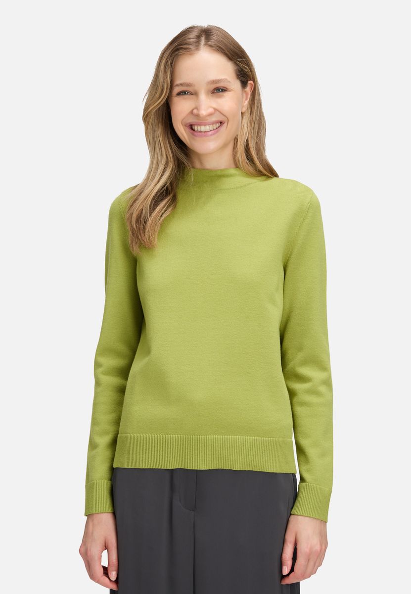 Minimalistischer Strickpullover mit Stehkragen