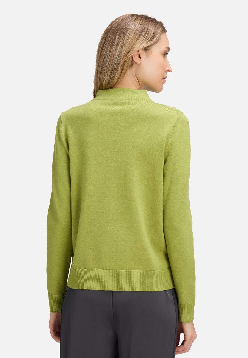 Minimalistischer Strickpullover mit Stehkragen