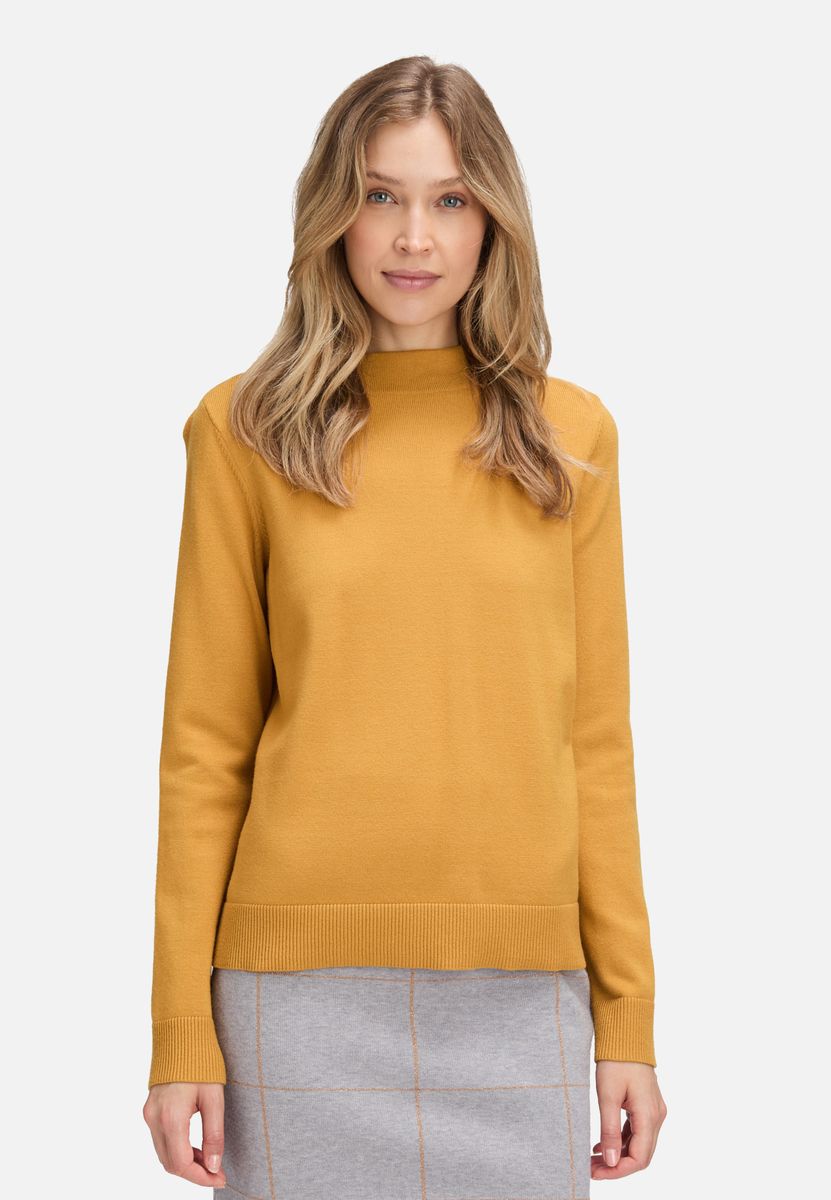 Minimalistischer Strickpullover mit Stehkragen