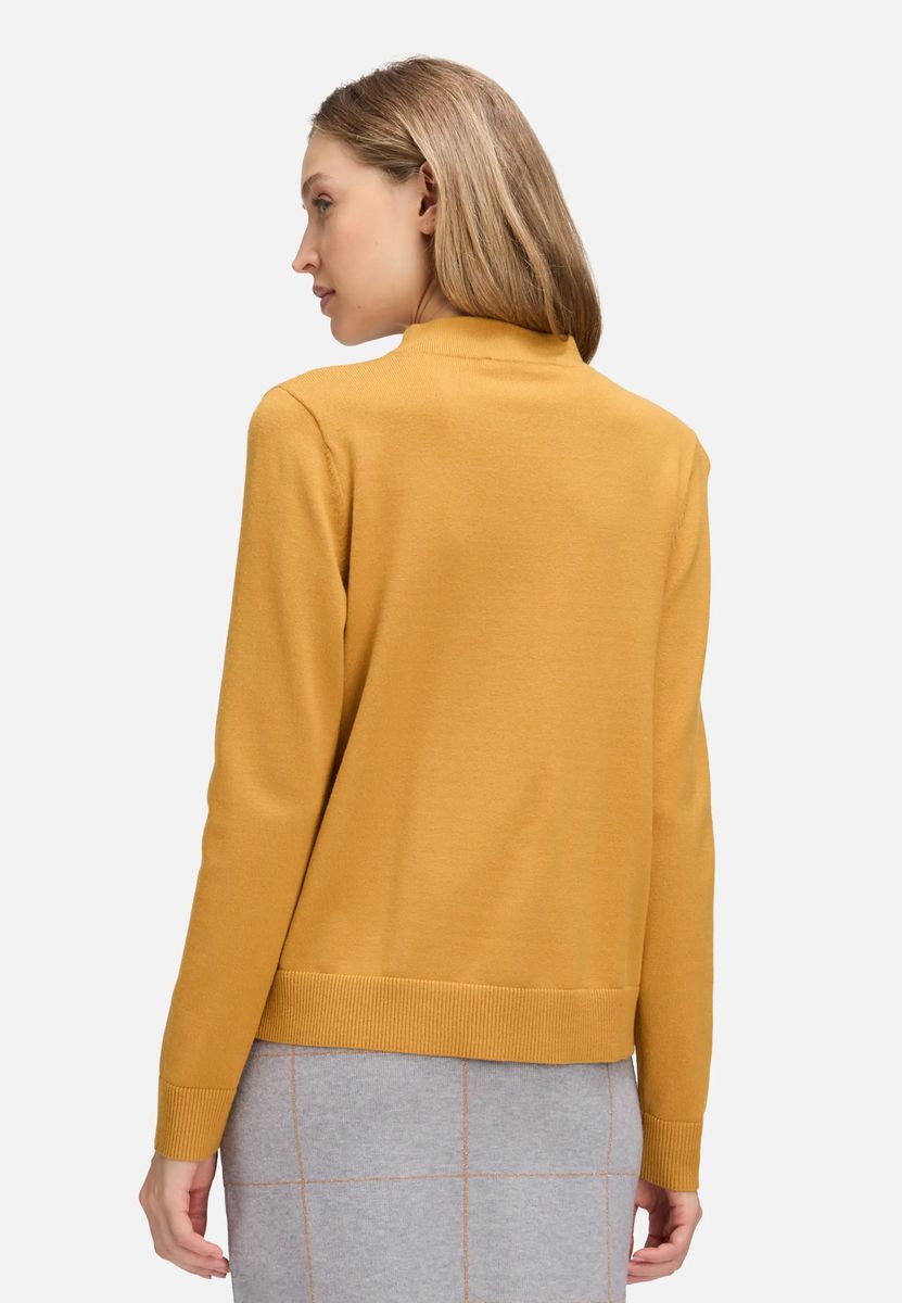 Minimalistischer Strickpullover mit Stehkragen