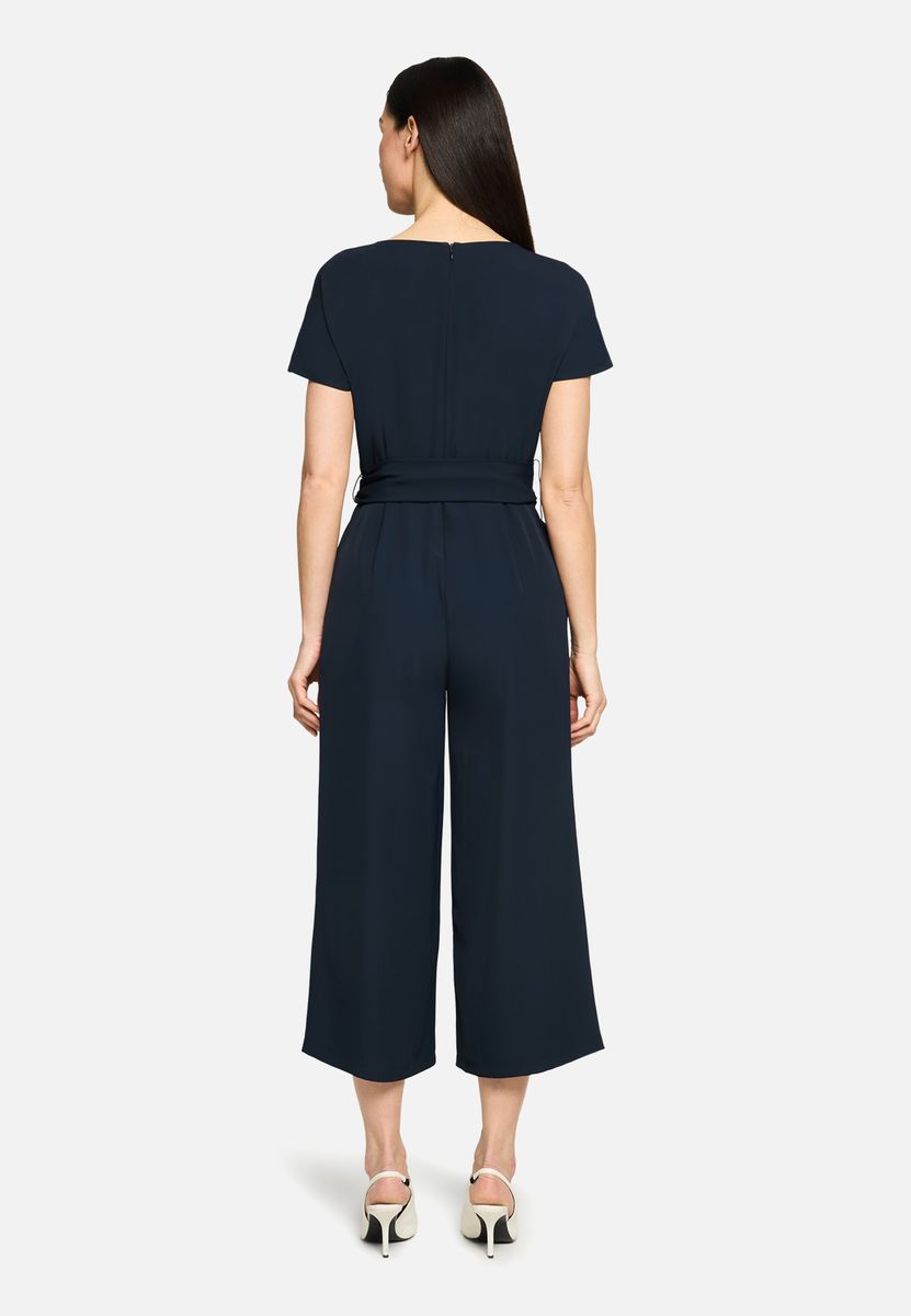 Eleganter Jumpsuit mit weitem Bein