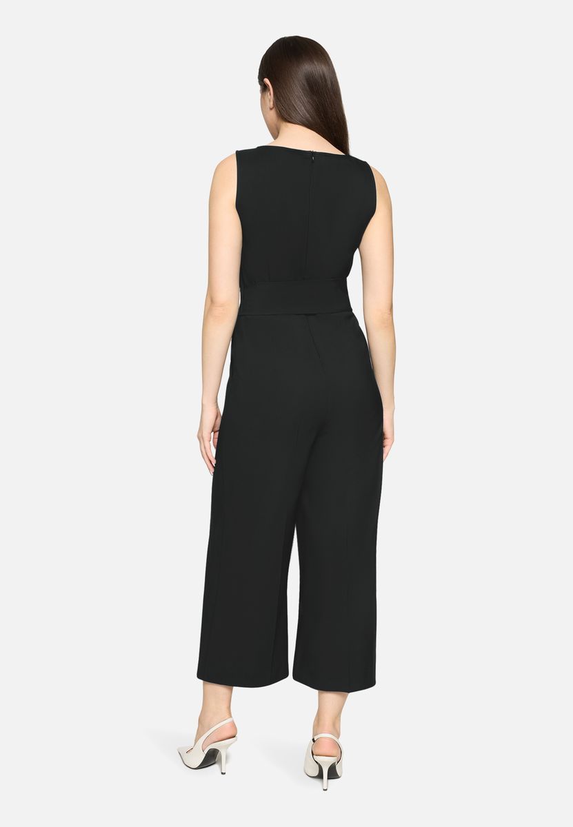 Eleganter Jumpsuit mit weitem Bein