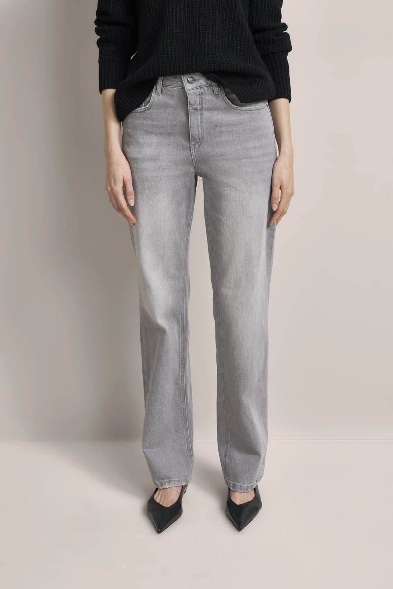 Graue Jeans mit geradem Bein