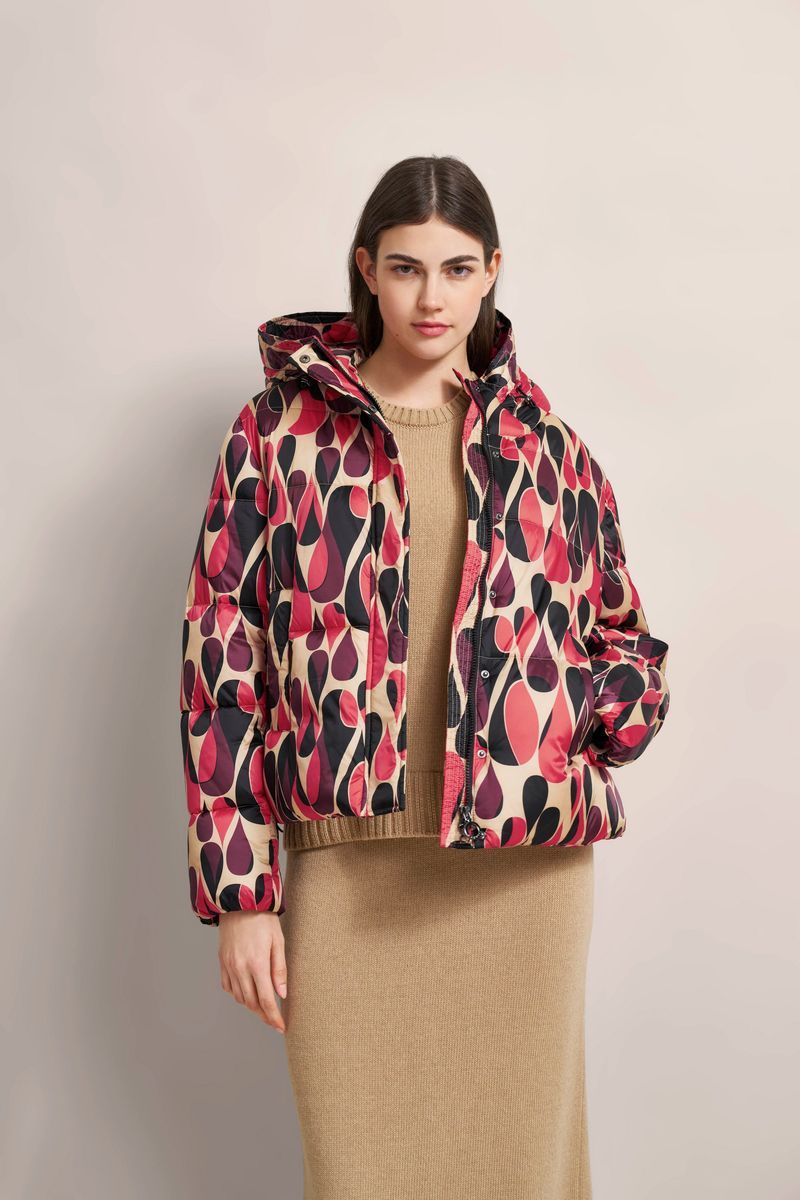 Steppjacke mit abstraktem Print