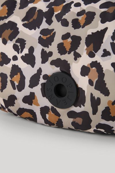Halbmöndförmige Tasche mit Leopardenmuster