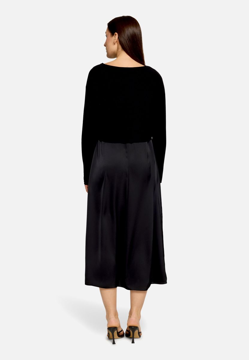 Zweiteiliges Midi-Kleid aus Strick und Satin