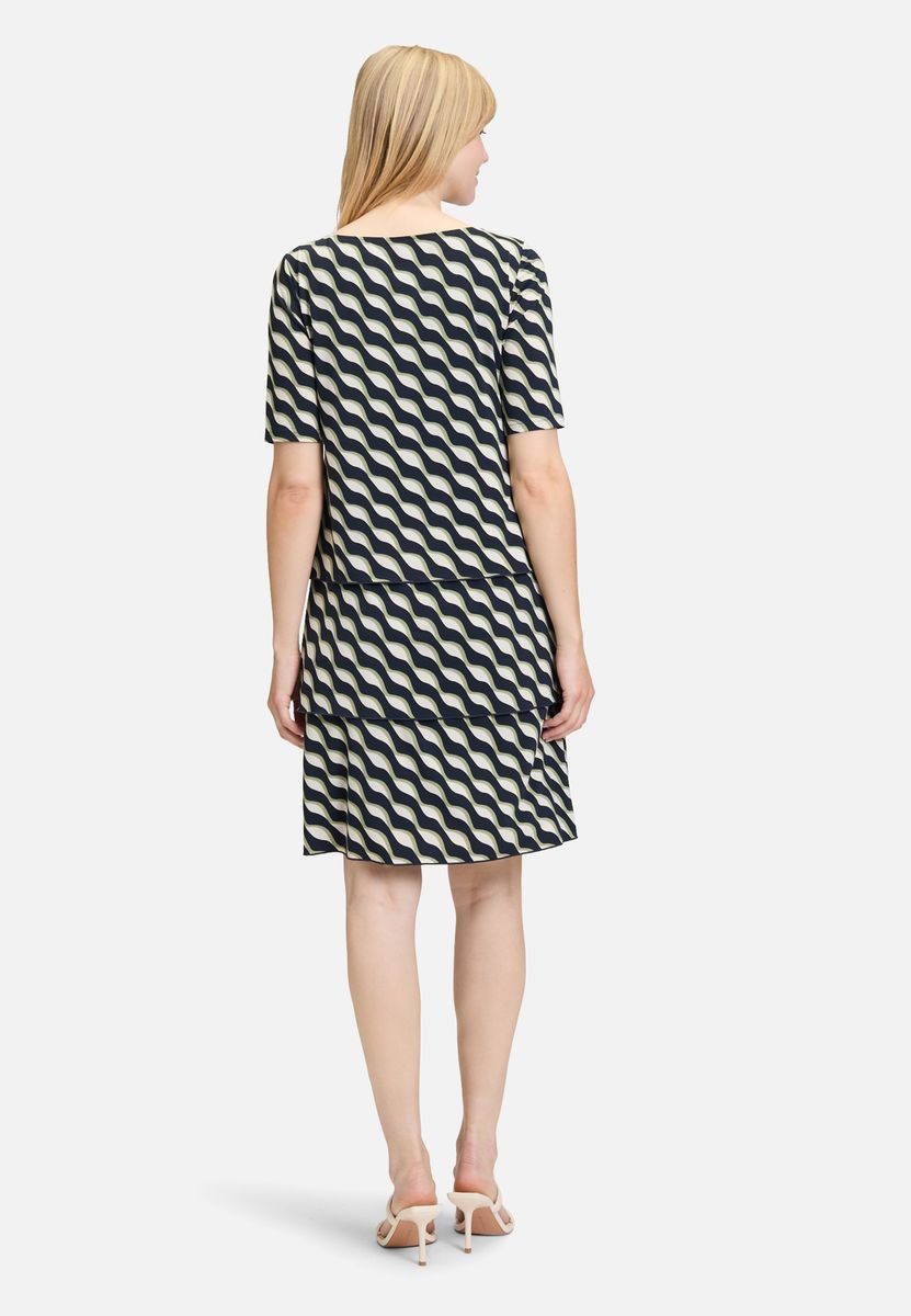 Stufenkleid mit botanischem Print
