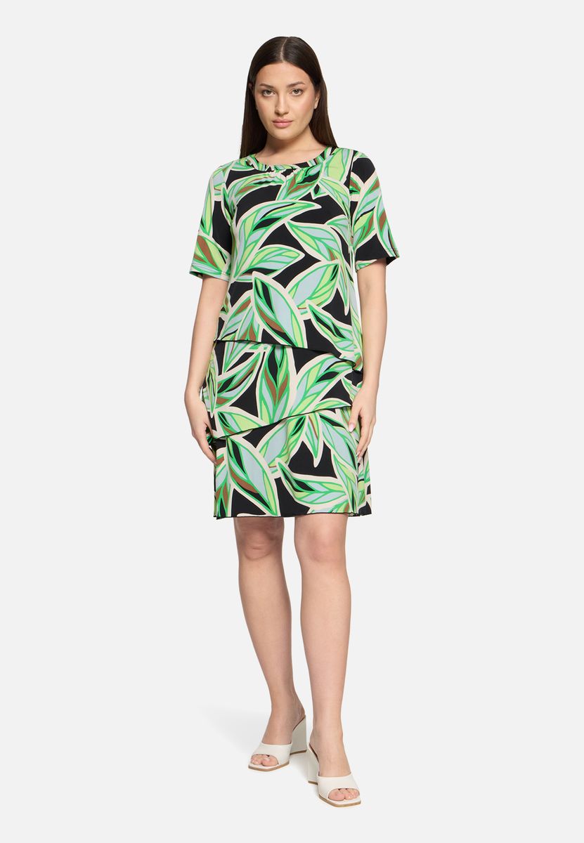 Stufenkleid mit botanischem Print