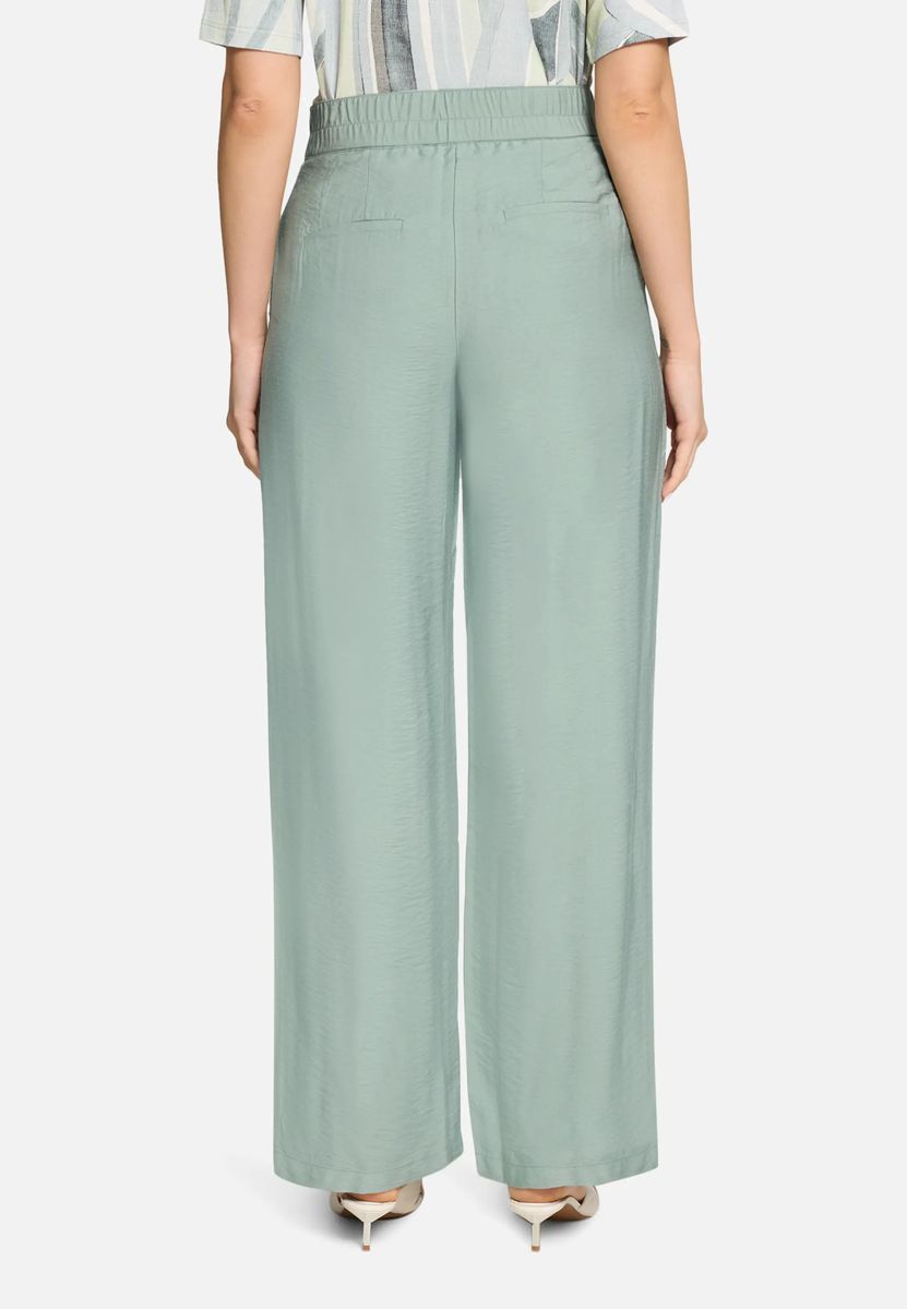 Weit geschnittene Marlene-Hose