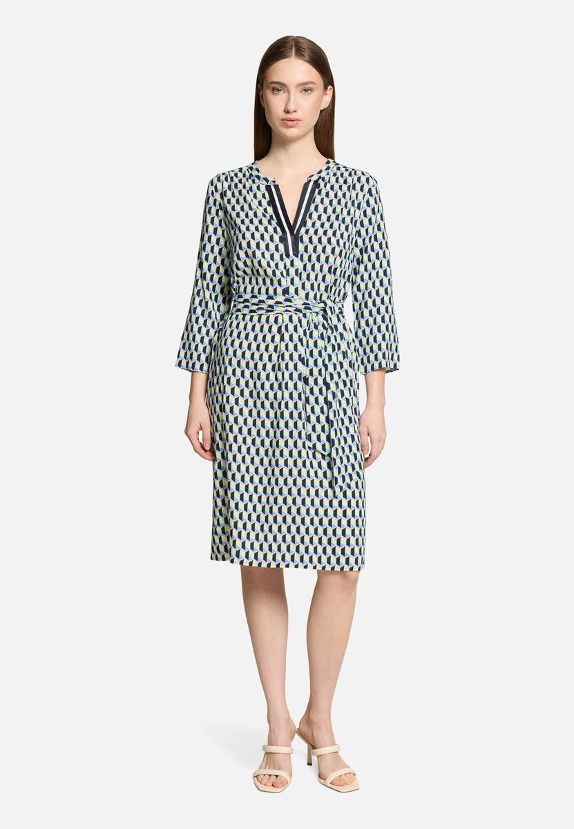 Hemdblusenkleid mit geometrischem Muster