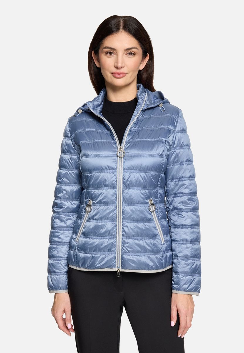 Leichte Steppjacke mit Kapuze