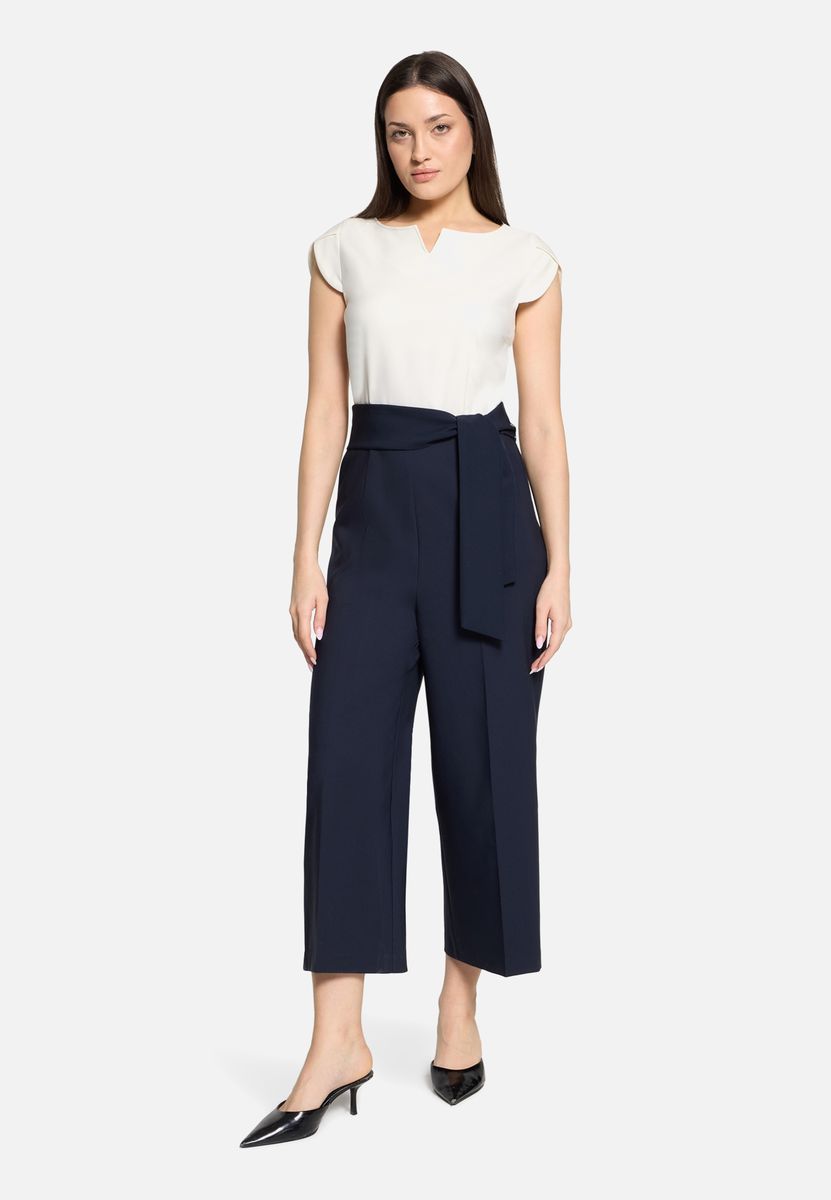 Zweifarbiger Jumpsuit mit weitem Bein