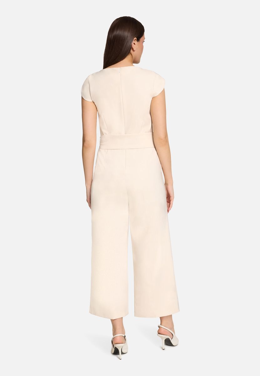 Zweifarbiger Jumpsuit mit weitem Bein