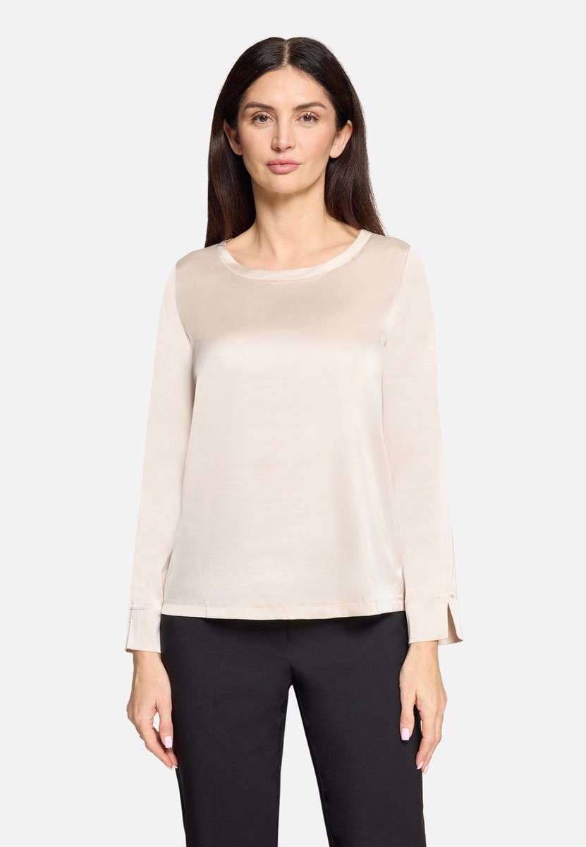 Elegante Satinbluse mit U-Boot-Ausschnitt