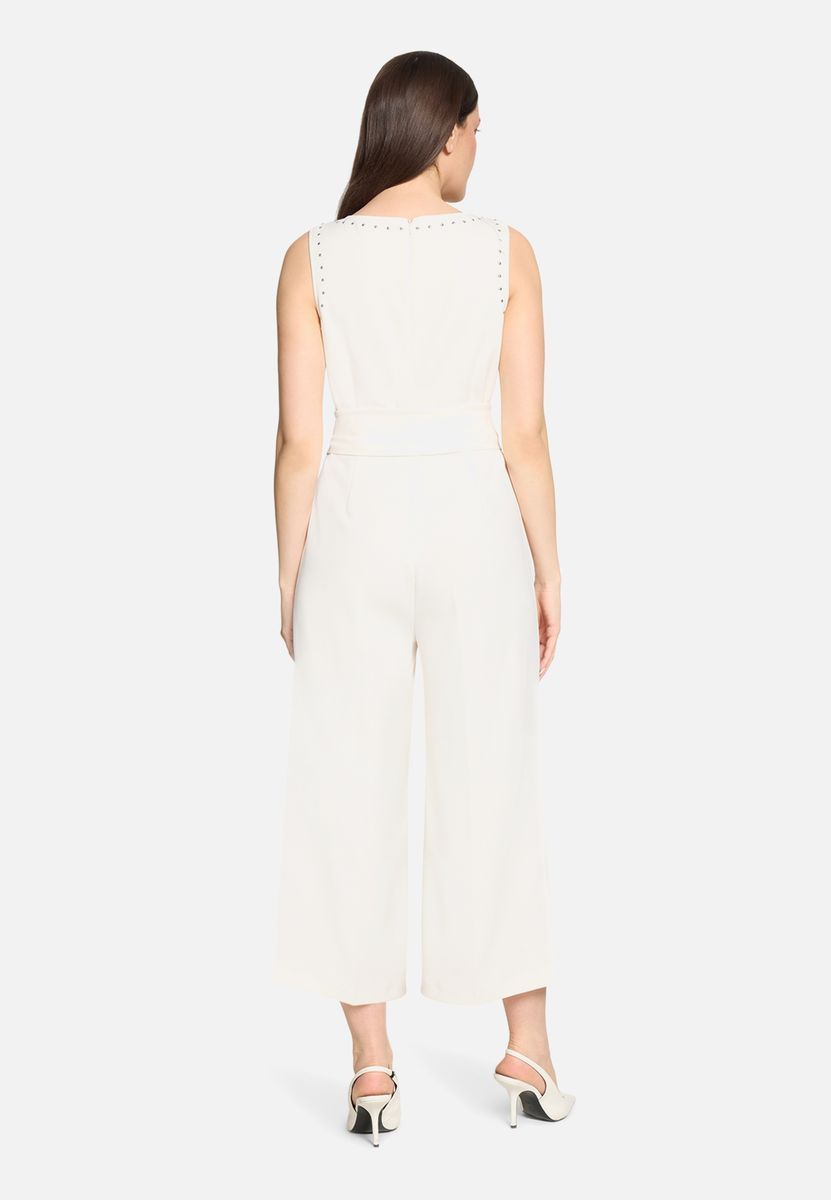 Ärmelloser Jumpsuit mit weitem Bein