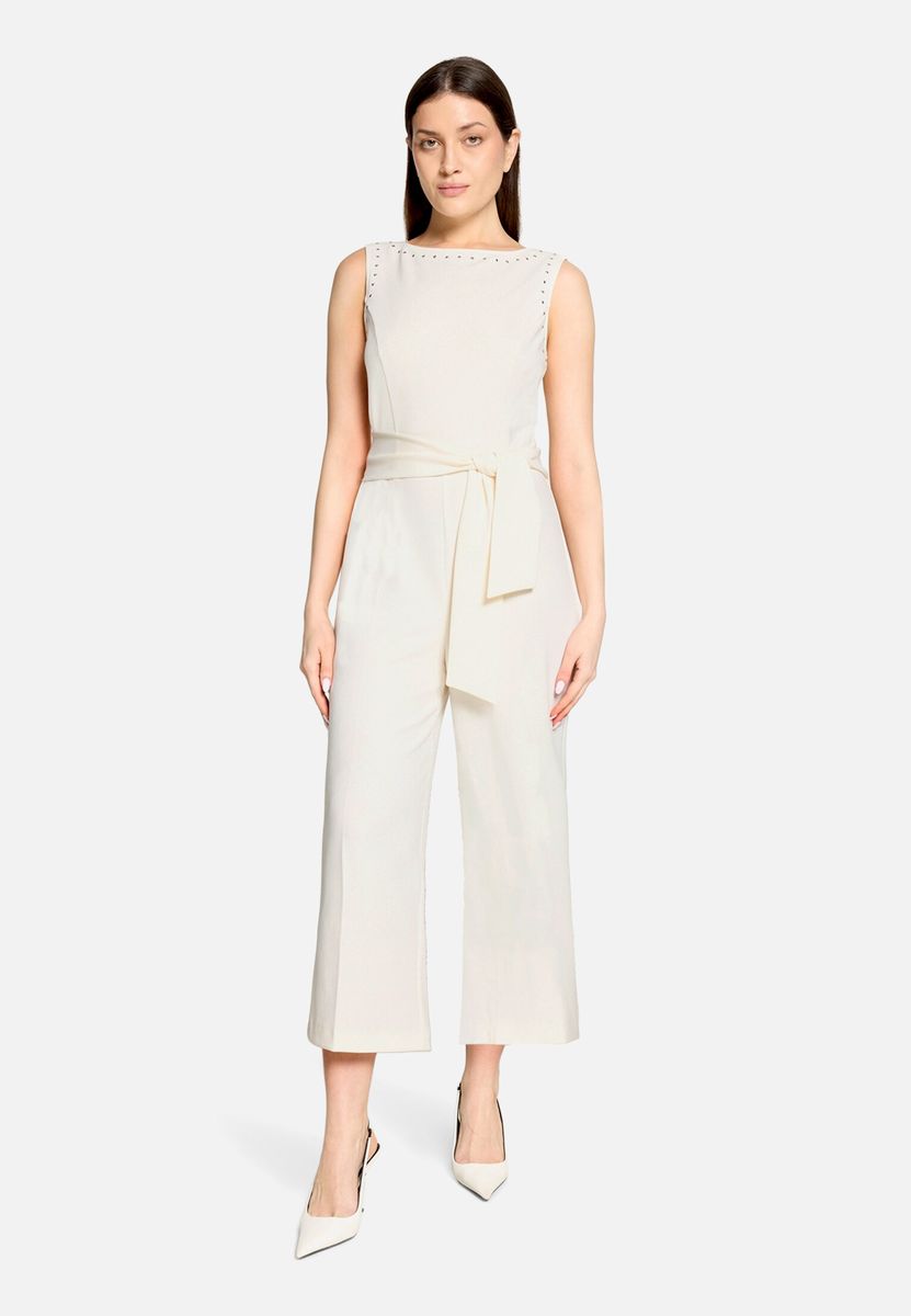 Ärmelloser Jumpsuit mit weitem Bein