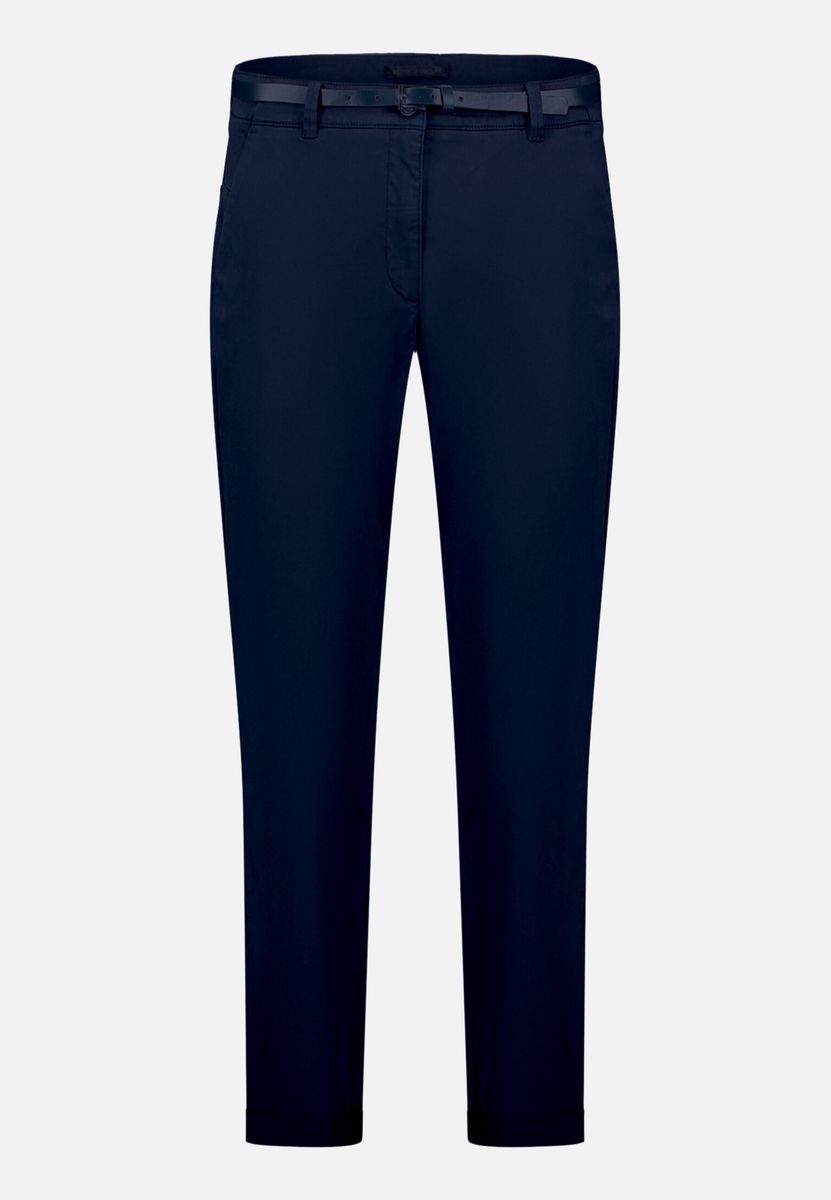 Relaxed Fit Chino mit Gürtel