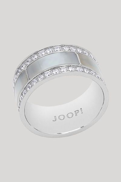 Breiter polierter Bandring mit Zirkonia