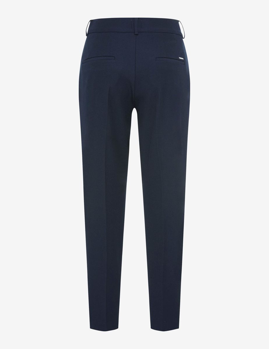 Elegante Tapered Flat-Front Hose