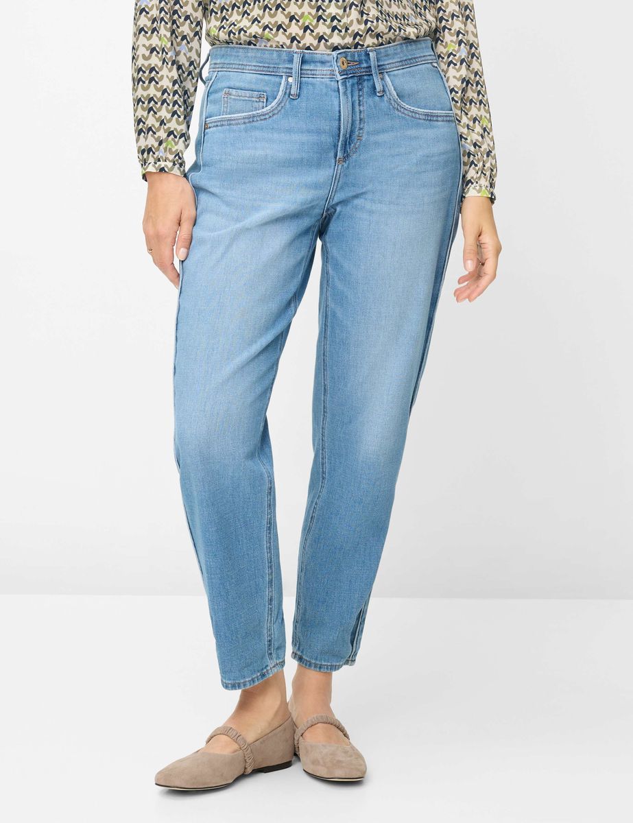 Five-Pocket-Jeans im Tapered Fit