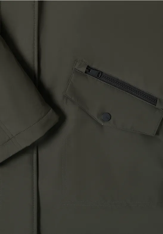 Sportiver Kapuzenparka mit Kordelzug