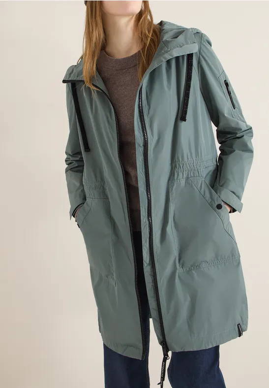 Langer Kapuzenparka im Utility-Stil