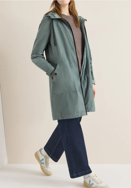 Langer Kapuzenparka im Utility-Stil