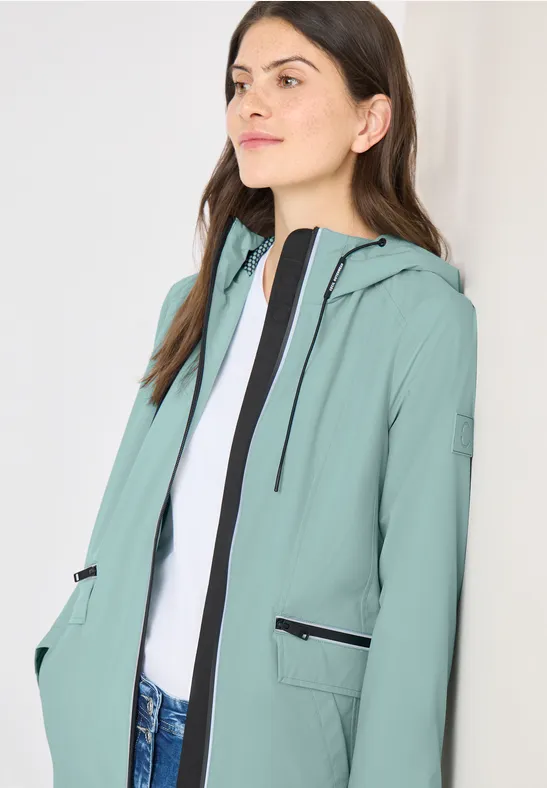 Leichter Softshell-Parka mit Kapuze