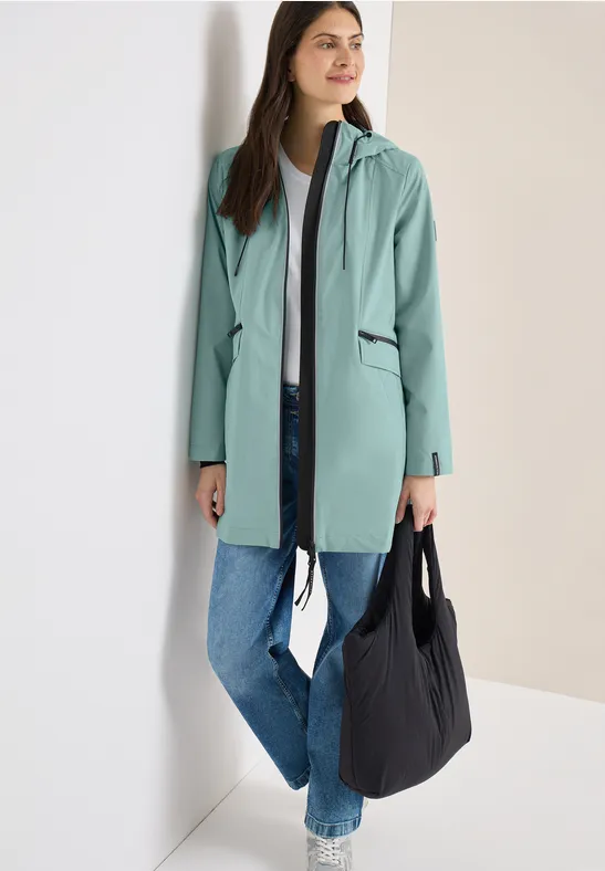 Leichter Softshell-Parka mit Kapuze