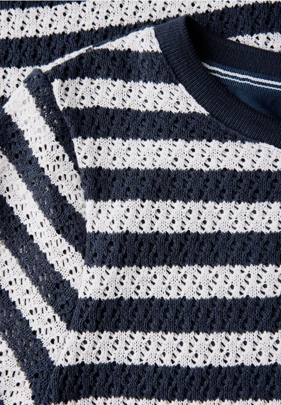 Gestreiftes Ajour-Strickkleid Midi
