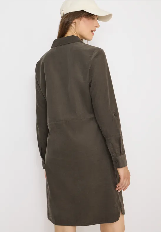 Cord-Hängerkleid mit geschlitztem Ausschnitt
