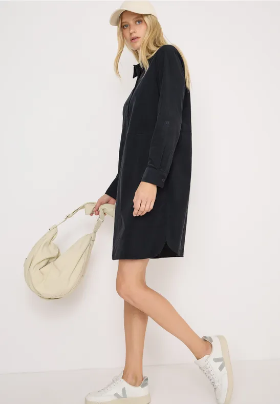 Lässiges Cordkleid im Hemdblusenstil