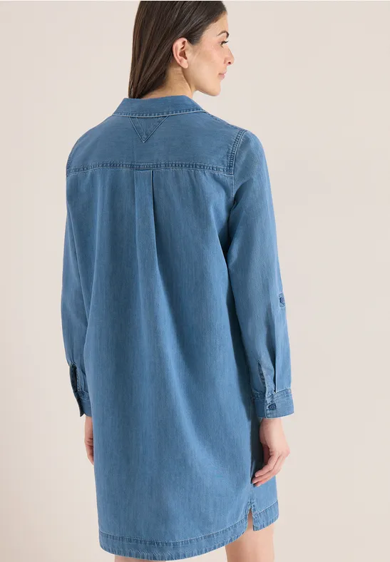 Lässiges knielanges Jeans-Hemdblusenkleid