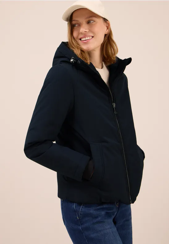 Gefütterte Funktionsjacke mit Kapuze
