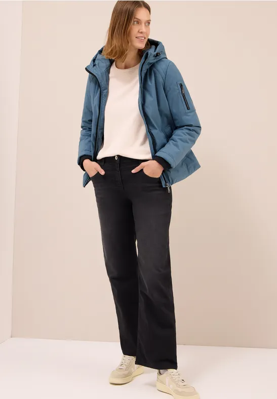 Gefütterte Funktionsjacke mit Kapuze