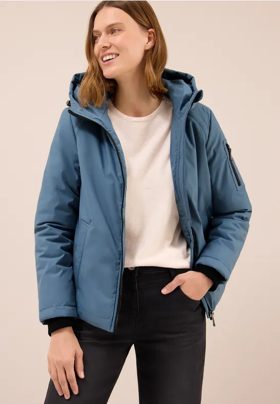 Gefütterte Funktionsjacke mit Kapuze