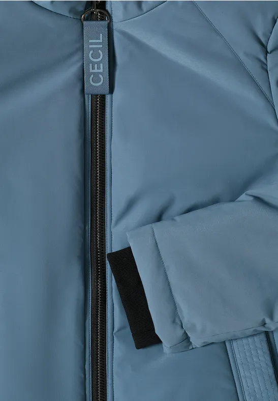 Gefütterte Funktionsjacke mit Kapuze
