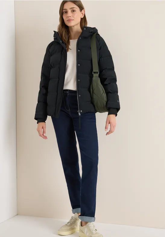Sportliche gesteppte Pufferjacke mit Kapuze