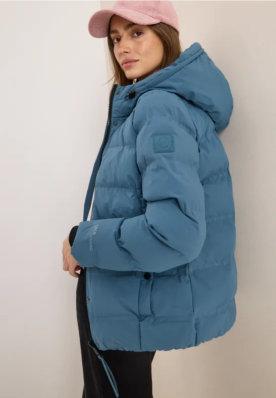 Sportive Steppjacke mit Kapuze