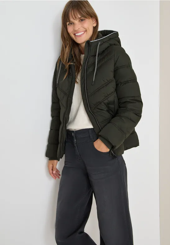 Gefütterte Steppjacke mit Chevron-Muster